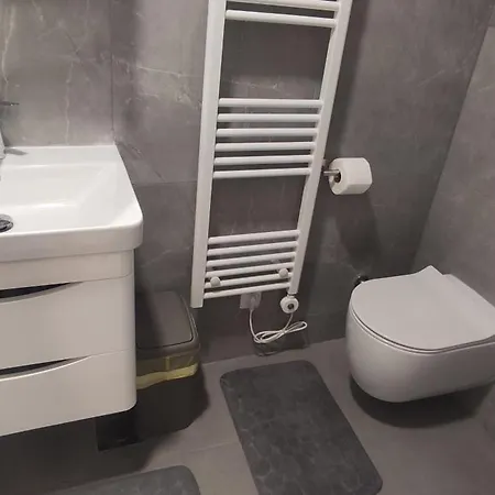 22 * Τρέμπινιε